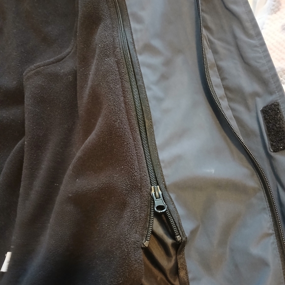 Amazon - Picture 4 of 6